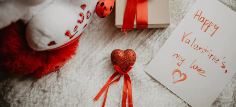 Valentine Day Gift Ideas : इस बार वेलेंटाइन को दें ये हेल्दी गिफ्ट